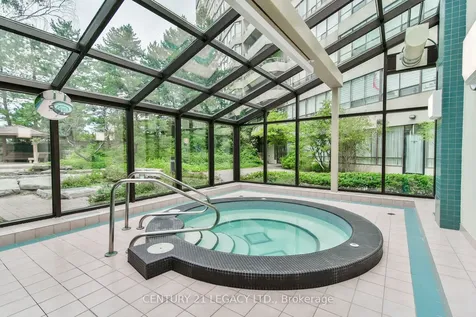 24 Hanover Road Brampton ON L6S 5K8