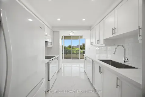 24 Hanover Road Brampton ON L6S 5K8