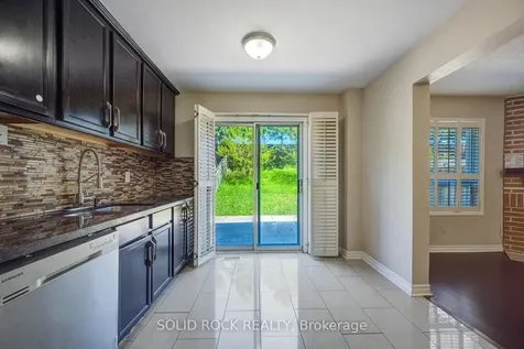 58 Ravenscliffe Court Brampton ON L6X 4N9