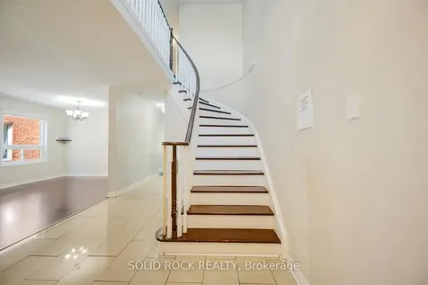 58 Ravenscliffe Court Brampton ON L6X 4N9