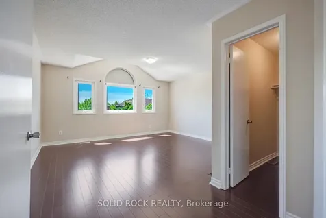 58 Ravenscliffe Court Brampton ON L6X 4N9
