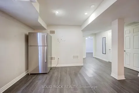 58 Ravenscliffe Court Brampton ON L6X 4N9