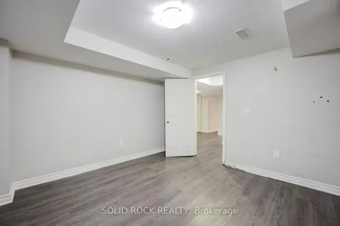 58 Ravenscliffe Court Brampton ON L6X 4N9