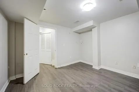 58 Ravenscliffe Court Brampton ON L6X 4N9