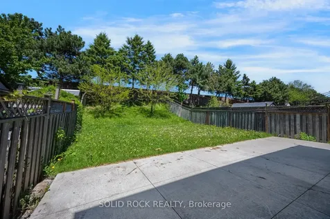 58 Ravenscliffe Court Brampton ON L6X 4N9