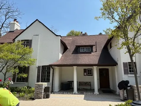 1400 Dixie Road Mississauga ON L5E 3E1