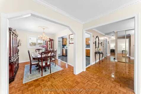 24 Linkdale Road Brampton ON L6V 2Y4