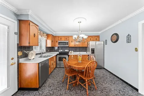 24 Linkdale Road Brampton ON L6V 2Y4