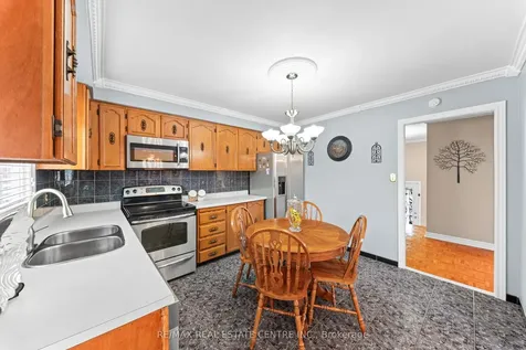 24 Linkdale Road Brampton ON L6V 2Y4
