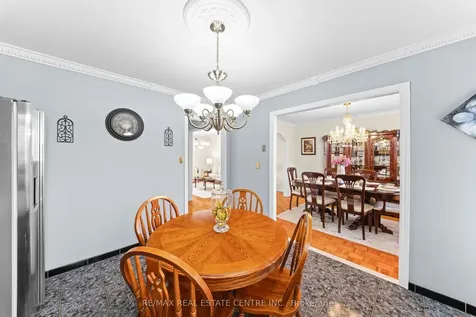 24 Linkdale Road Brampton ON L6V 2Y4