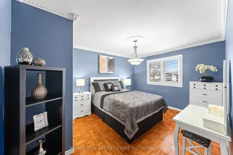 24 Linkdale Road Brampton ON L6V 2Y4