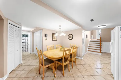 24 Linkdale Road Brampton ON L6V 2Y4