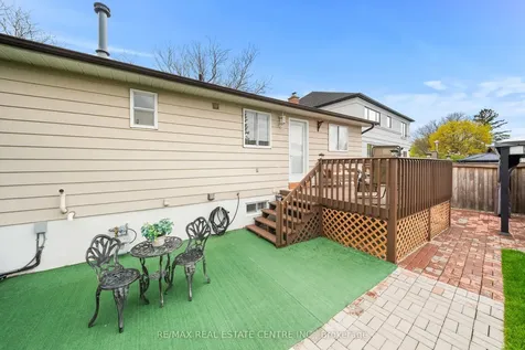 24 Linkdale Road Brampton ON L6V 2Y4