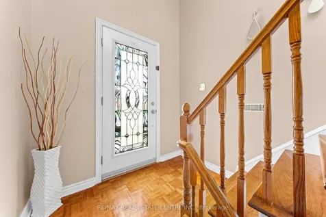 24 Linkdale Road Brampton ON L6V 2Y4