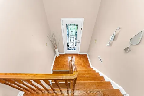 24 Linkdale Road Brampton ON L6V 2Y4
