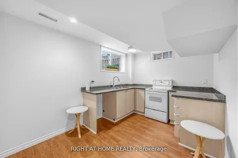 3162 Rock Harbour Road Mississauga ON L5B 4G7