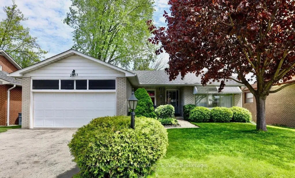 2055 Family Crescent Mississauga ON L4X 1G7