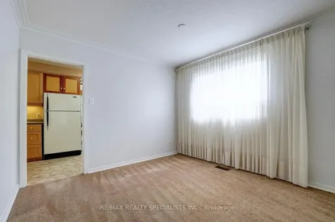 2055 Family Crescent Mississauga ON L4X 1G7