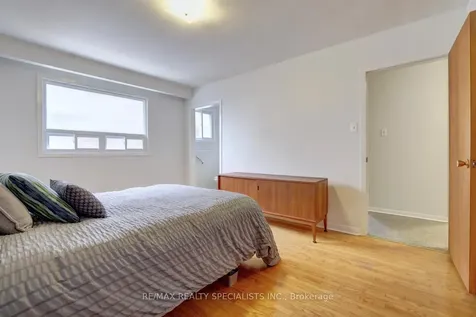 2055 Family Crescent Mississauga ON L4X 1G7