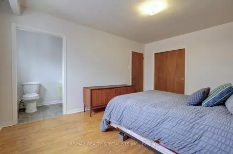 2055 Family Crescent Mississauga ON L4X 1G7