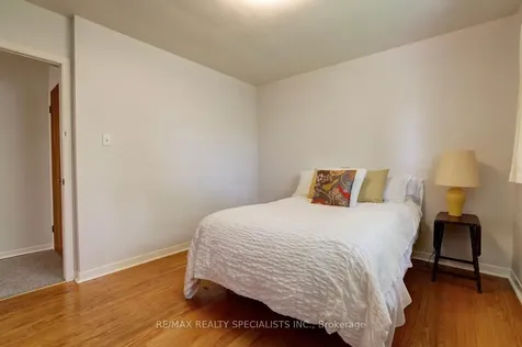 2055 Family Crescent Mississauga ON L4X 1G7