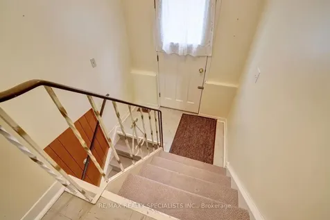 2055 Family Crescent Mississauga ON L4X 1G7