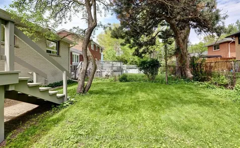 2055 Family Crescent Mississauga ON L4X 1G7