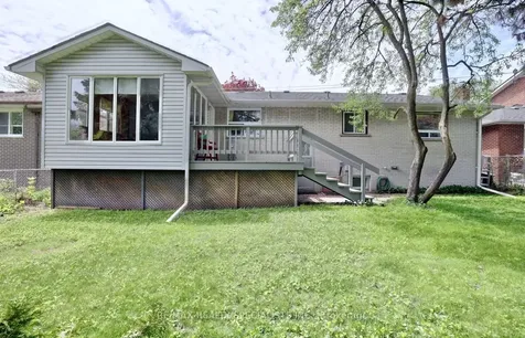 2055 Family Crescent Mississauga ON L4X 1G7
