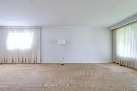 2055 Family Crescent Mississauga ON L4X 1G7