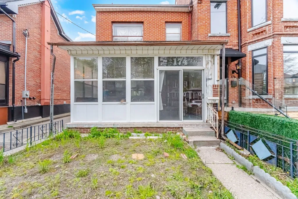 174 Lansdowne Avenue Toronto ON M6K 2V9