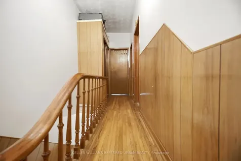 174 Lansdowne Avenue Toronto ON M6K 2V9