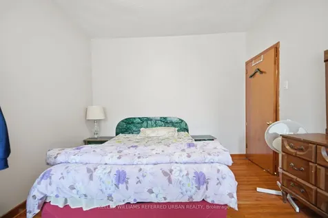 174 Lansdowne Avenue Toronto ON M6K 2V9