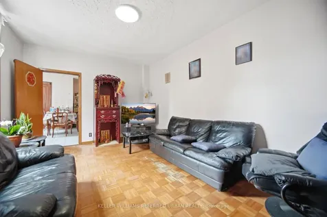 174 Lansdowne Avenue Toronto ON M6K 2V9