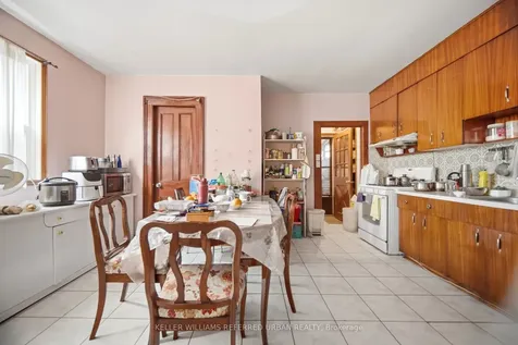 174 Lansdowne Avenue Toronto ON M6K 2V9