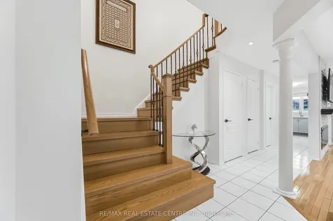 2665 Thomas Street Mississauga ON L5M 6G6
