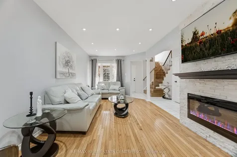 2665 Thomas Street Mississauga ON L5M 6G6