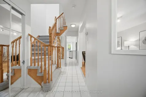 3229 Fanleaf Drive Mississauga ON L5N 7C8