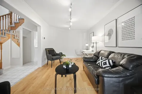 3229 Fanleaf Drive Mississauga ON L5N 7C8
