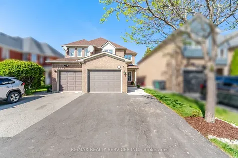 3229 Fanleaf Drive Mississauga ON L5N 7C8