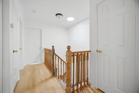 3229 Fanleaf Drive Mississauga ON L5N 7C8
