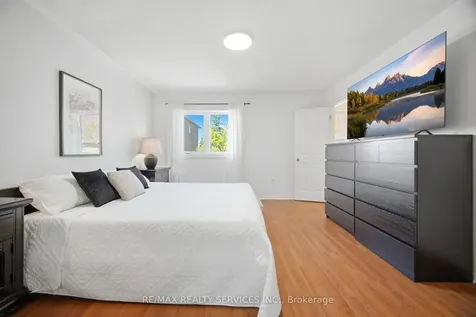 3229 Fanleaf Drive Mississauga ON L5N 7C8