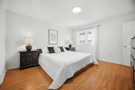 3229 Fanleaf Drive Mississauga ON L5N 7C8