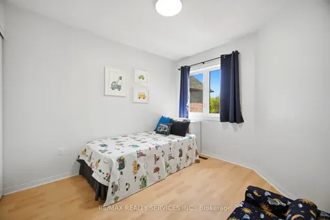 3229 Fanleaf Drive Mississauga ON L5N 7C8