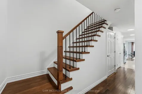 1220 Windbrook Grove Mississauga ON L5V 2V1