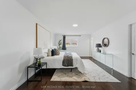 1220 Windbrook Grove Mississauga ON L5V 2V1