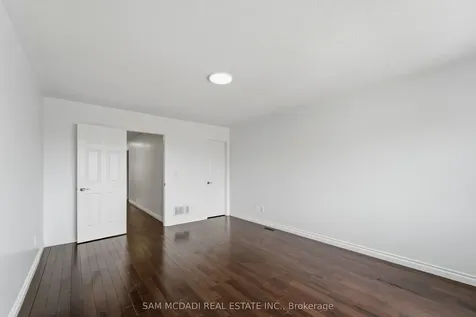1220 Windbrook Grove Mississauga ON L5V 2V1