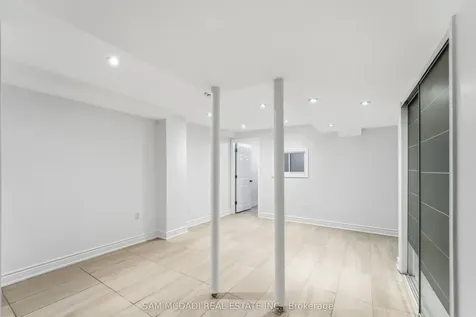 1220 Windbrook Grove Mississauga ON L5V 2V1