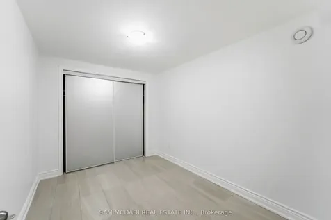 1220 Windbrook Grove Mississauga ON L5V 2V1