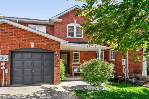 8 Dawson Crescent Milton ON L9T 5H8