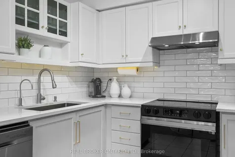 8 Dawson Crescent Milton ON L9T 5H8